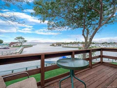 475 Mariners Way, Copiague, NY 11726