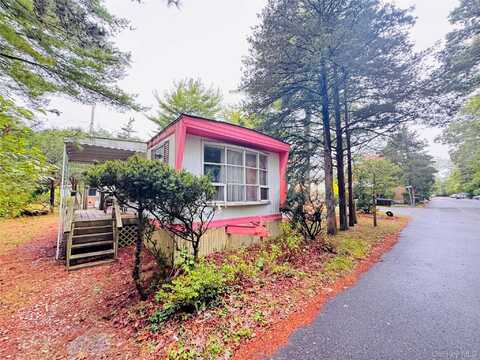 620 Montauk Highway, Westhampton Beach, NY 11978
