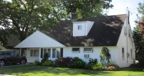 43 Farmedge Road, Levittown, NY 11756