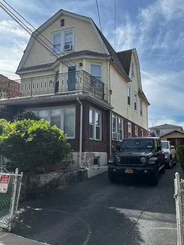 13420 57th Avenue, Flushing, NY 11355