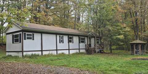 80 Swiss Hill Road N, Jeffersonville, NY 12748