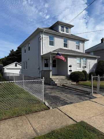 11 North Street, Glen Cove, NY 11542