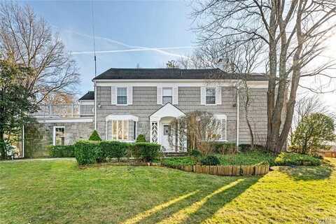 803 Barberry Lane, Woodsburgh, NY 11598