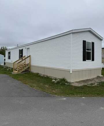 33 Black Bear Lane, Brewer, ME 04412