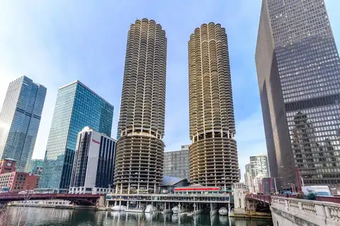 300 N STATE Street, Chicago, IL 60654