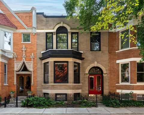 3837 N Alta Vista Terrace, Chicago, IL 60613