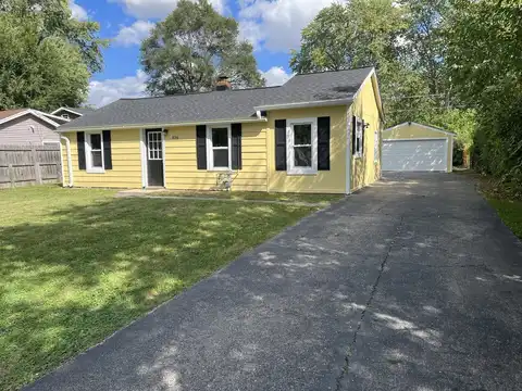 836 S Sumner Avenue, Aurora, IL 60505
