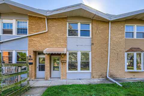 2131 Ash Street, Des Plaines, IL 60018