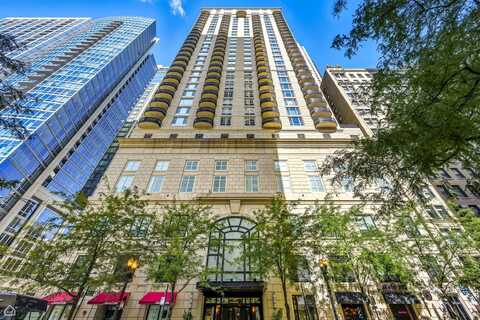10 E Delaware Place, Chicago, IL 60611