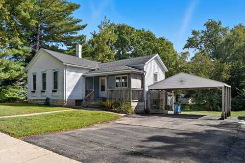318 E McKenney Street, Dixon, IL 61021