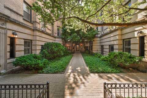 2726 N PINE GROVE Avenue, Chicago, IL 60614