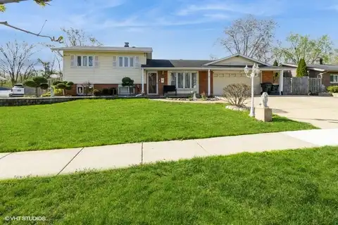 565 Flagstaff Lane, Hoffman Estates, IL 60169