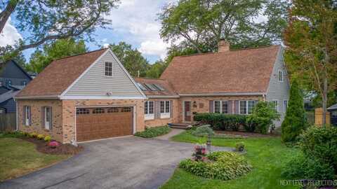 1015 S 6th Street, Saint Charles, IL 60174
