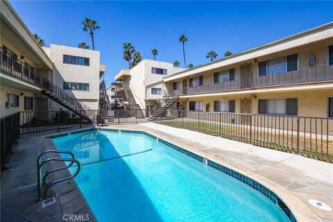 3430 Elm Ave, Long Beach, CA 90807
