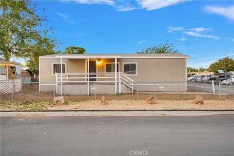 45800 Challenger Way, Lancaster, CA 93535