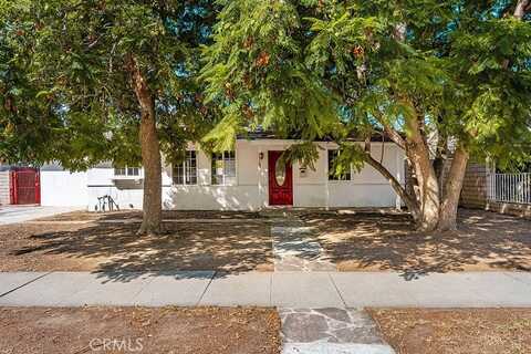 7237 Anatola Avenue, Lake Balboa, CA 91406