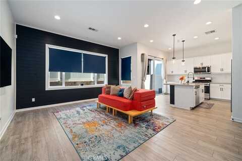 4166 Horvath 4166, Corona, CA 92883