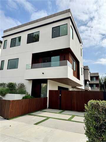 4336 N Serene Place, Studio City, CA 91604