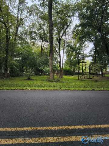 .31 10th Avenue, Arab, AL 35016