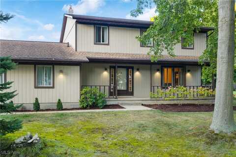 5727 Heritage Avenue, Madison, OH 44057
