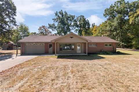 13334 Cindy Street NE, Alliance, OH 44601