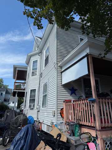 6 Ray Street, Manchester, NH 03104