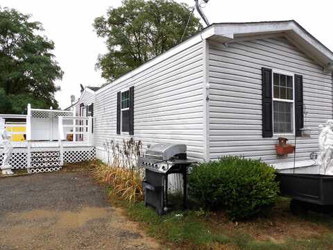 4 Trail Street, Franklin, NH 03235