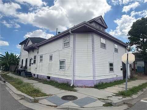 1745 PORT Street, New Orleans, LA 70117