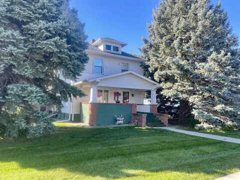 108 S E Street, BROKEN BOW, NE 68822