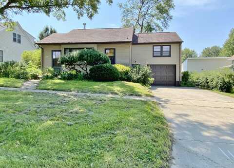 808 Plymouth St SE, Le Mars, IA 51031