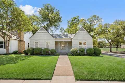 2800 Yucca Avenue, Fort Worth, TX 76111