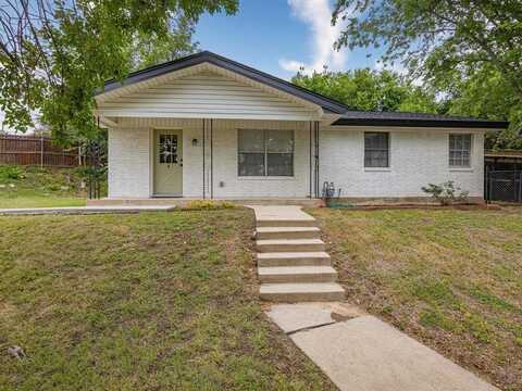 303 S Miller Street, Decatur, TX 76234