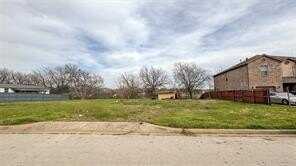 318 Castleridge Drive, Little Elm, TX 75068