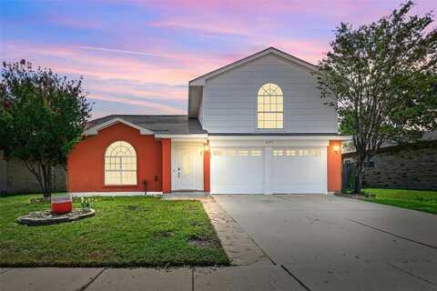 629 Raven Drive, Saginaw, TX 76131