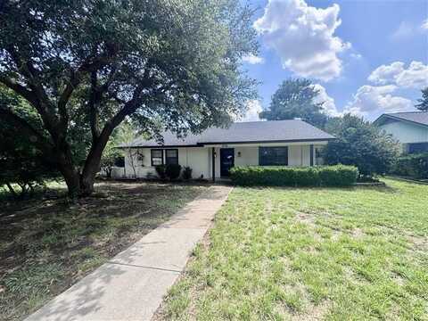 2126 Huntington Drive, Arlington, TX 76010