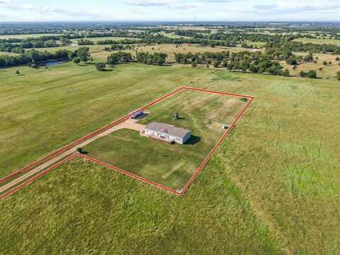 1717 E Lovers Lane, Bells, TX 75414