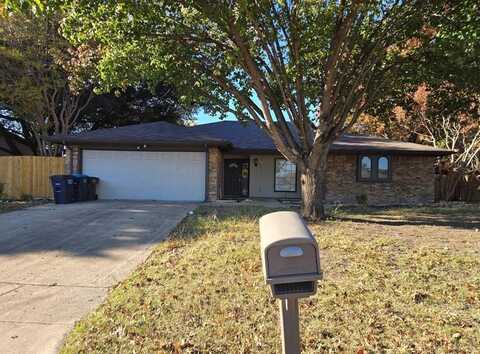 6705 Spoonwood Lane, Fort Worth, TX 76137