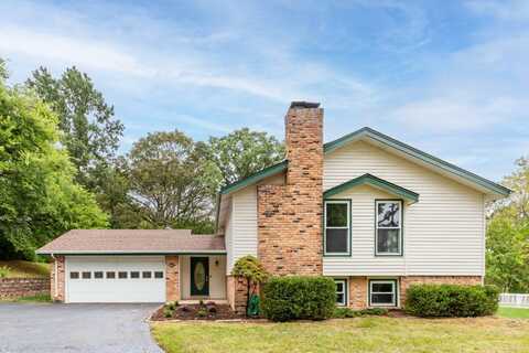 624 Henry Ave, Manchester, MO 63011