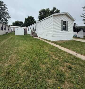 1881 Stafford Ct, Milford, MI 48381