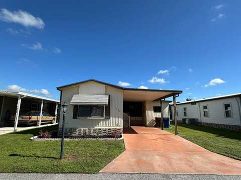 328 Crestwood Dr., Mulberry, FL 33860