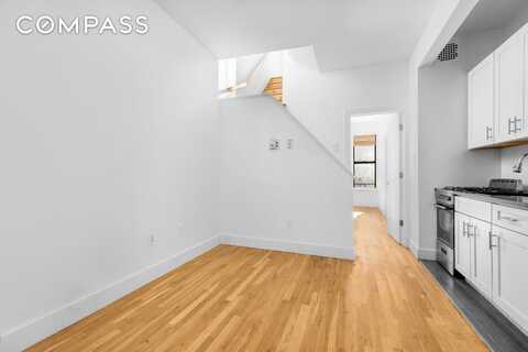 1582 York Avenue, New York, NY 10028