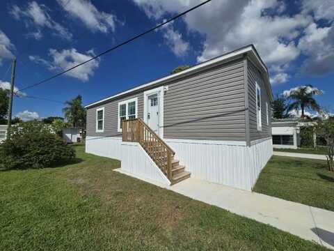 3035 66th Avenue N., Saint Petersburg, FL 33702