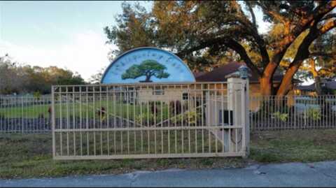 1004 Whispering Oaks Ct, Sebring, FL 33875