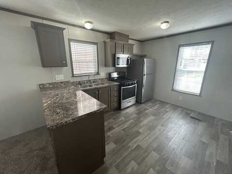90 Arizona, Belleville, MI 48111