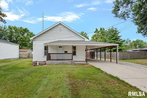 158 E MONROE Street, Auburn, IL 62615