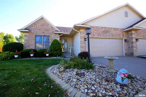 5321 FRIENDSHIP Drive, Davenport, IA 52804