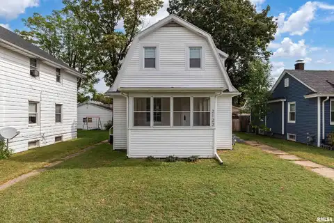 2122 6TH Street Court, East Moline, IL 61244