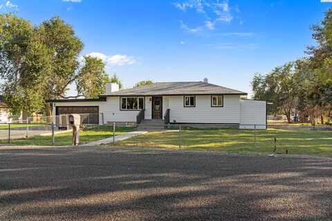 9012 W Richardson Rd, Pasco, WA 99301