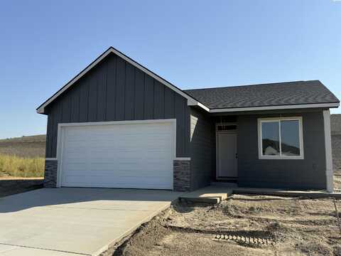 3677 Nuthatch St, Richland, WA 99352