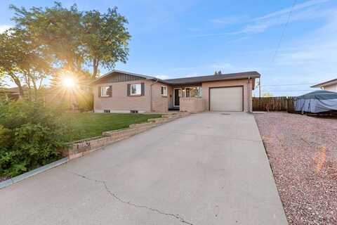 27 Radcliff Lane, Pueblo, CO 81005